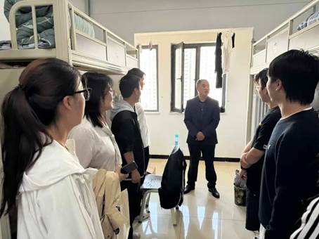 材料工程学院开展节前安全教育暨宿舍走...