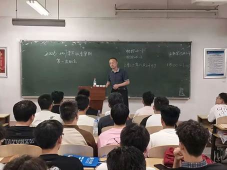 金秋迎新序 材韵启新章——材料工程学院2026级迎新工作圆满落幕